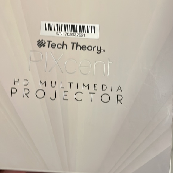 Tech Theory Pixcent HD Multimedia projector - Picture 2 of 3